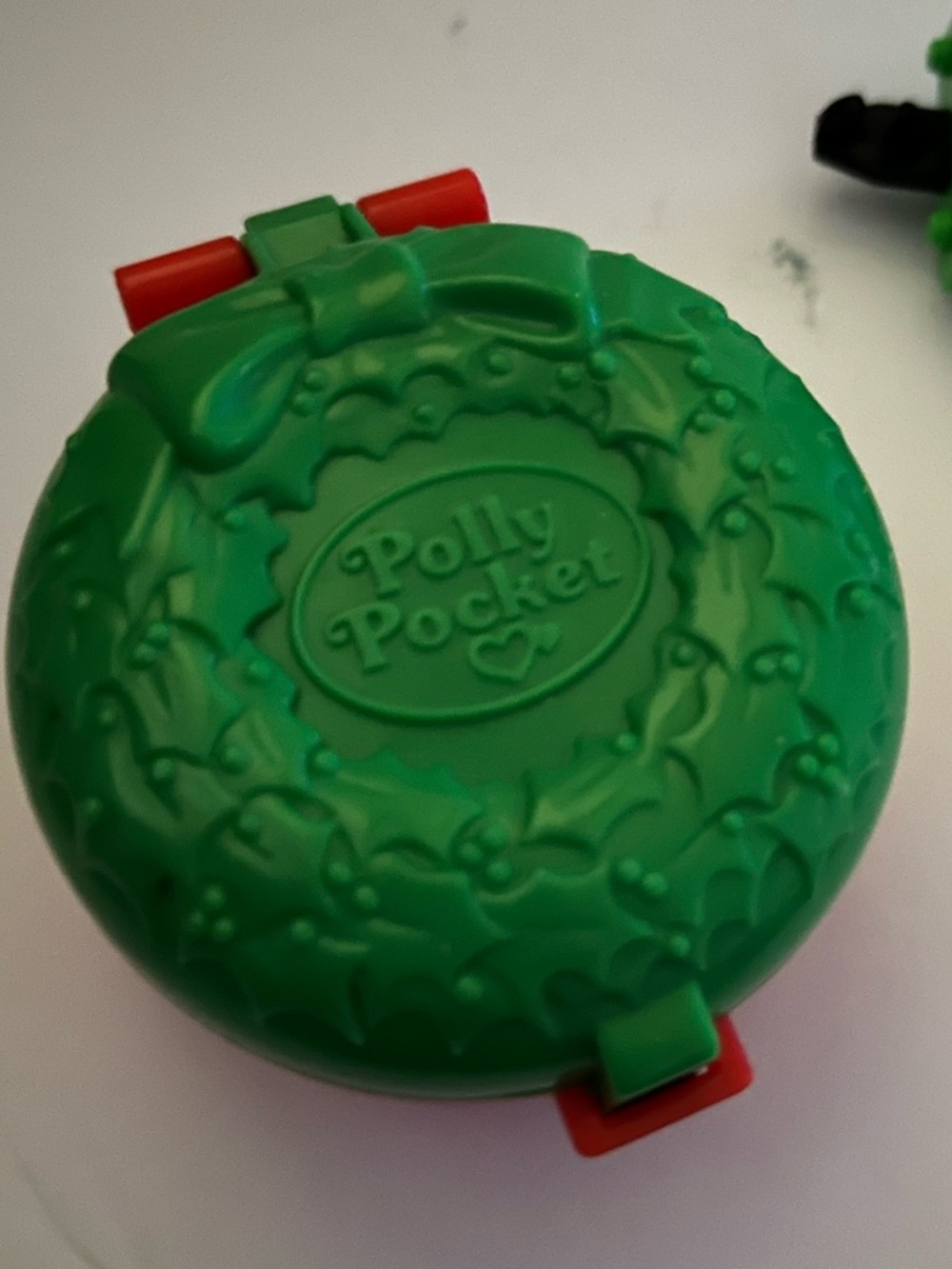 Polly Pocket Compact - Green Holiday Wreath